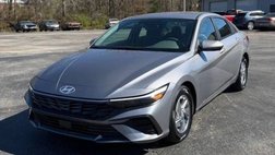 2025 Hyundai Elantra SE