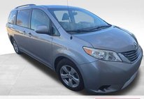 2013 Toyota Sienna LE