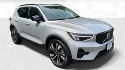 2025 Volvo XC40 B5 Plus Dark Theme
