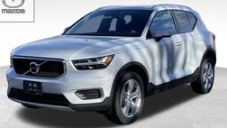 2022 Volvo XC40 T5 Momentum