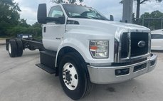 2017 Ford Regular Cab 2WD DRW