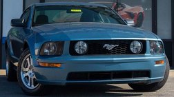 2005 Ford Mustang GT Deluxe