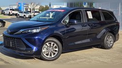 2023 Toyota Sienna LE 8-Passenger