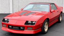 ✬ちぇりーこーぽ✬即日配送(⁠^⁠^⁠) 1988 Chevrolet Camaro IROC-Z VIN: 1G1FP2182JL153607