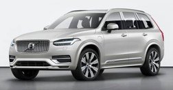 2022 Volvo XC90 T6 Momentum 7-Passenger