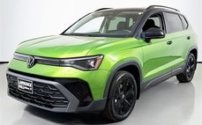 2025 Volkswagen Taos SE Black