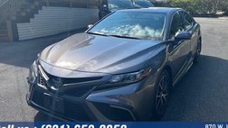 2022 Toyota Camry Hybrid SE