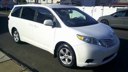 2015 Toyota Sienna LE 7-Passenger Auto Access Sea