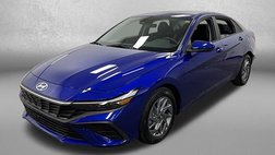 2025 Hyundai Elantra Hybrid 