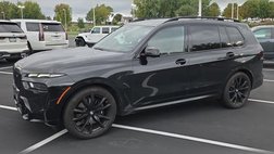 2023 BMW X7 M60i