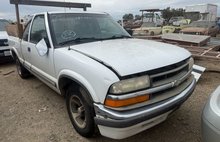 2001 Chevrolet S-10 Base