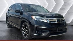 2019 Honda Pilot Touring w/Rear Captain's Chairs