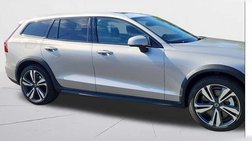 2025 Volvo V60 Cross Country B5 Plus
