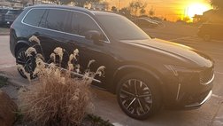 2025 Volvo XC90 T8 Core Bright Theme