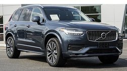 2022 Volvo XC90 T6 Momentum 7-Passenger
