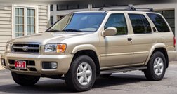 2001 Nissan Pathfinder LE