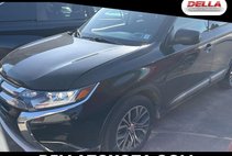 2017 Mitsubishi Outlander ES