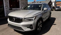 2024 Volvo XC40 B5 Plus Bright Theme