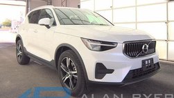 2025 Volvo XC40 B5 Core Bright Theme