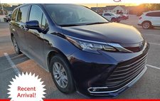 2024 Toyota Sienna XLE 7-Passenger