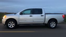 2013 Nissan Titan SV