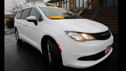 2022 Chrysler Voyager LX