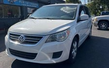 2011 Volkswagen Routan SEL
