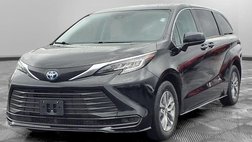 2023 Toyota Sienna LE 8-Passenger