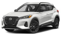 2022 Nissan Kicks SR
