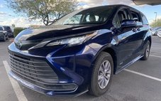 2021 Toyota Sienna LE 8-Passenger