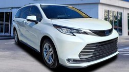 2022 Toyota Sienna Limited 7-Passenger