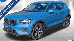 2023 Volvo XC40 B5 Plus Bright Theme
