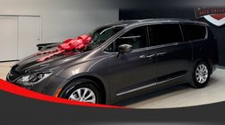 2017 Chrysler Pacifica Touring L FWD