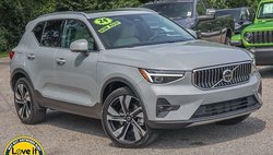 2024 Volvo XC40 B5 Ultimate Bright Theme