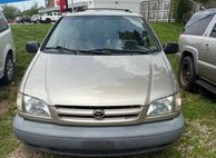 2000 Toyota Sienna LE