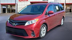 2018 Toyota Sienna LE
