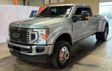 2022 Ford F-450 Super Duty Platinum