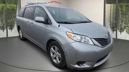 2014 Toyota Sienna LE 7-Passenger Auto Access Seat
