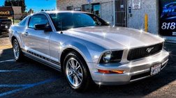 2005 Ford Mustang V6 Deluxe