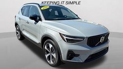 2026 Volvo XC40 B5 Plus