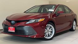 2020 Toyota Camry Hybrid XLE