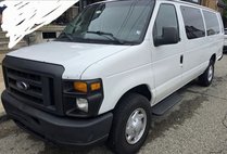 2013 Ford E-Series E350 SUPER DUTY XL Passenger Van