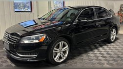 2014 Volkswagen Passat 4dr Sdn 1.8T Auto SE w/Sunroof & Nav
