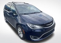2017 Chrysler Pacifica Touring L FWD