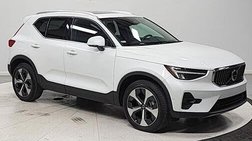 2024 Volvo XC40 B5 Plus Bright Theme