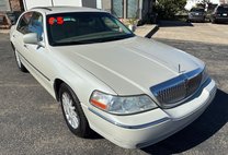 2005 Lincoln Town Car Signature