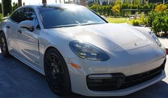 2020 Porsche Panamera GTS