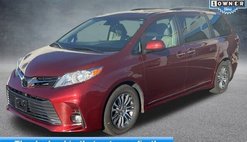 2019 Toyota Sienna XLE 7-Passenger FWD with Auto-Access Seat