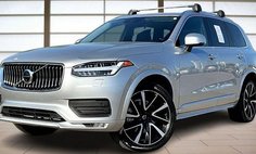 2022 Volvo XC90 T6 Momentum 7-Passenger