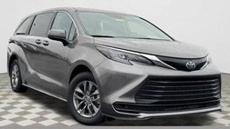 2024 Toyota Sienna LE 8-Passenger